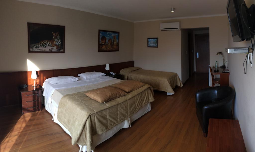 Hotel MAXIM Trinidad Zimmer foto